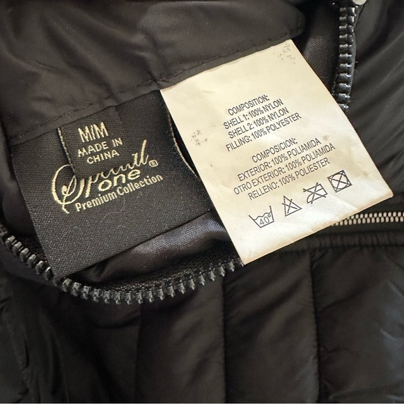 Maroon/Black Reversible Jacket with Quilted Design Fabric - Picture 4 of 4